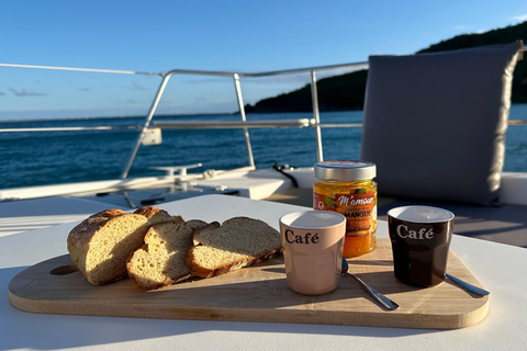 Grand-Case : Navigation, nuit et dîner en catamaran vers Tintamarre