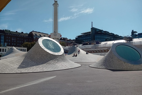 Helsinki Private Walking Tour With a Sociologist