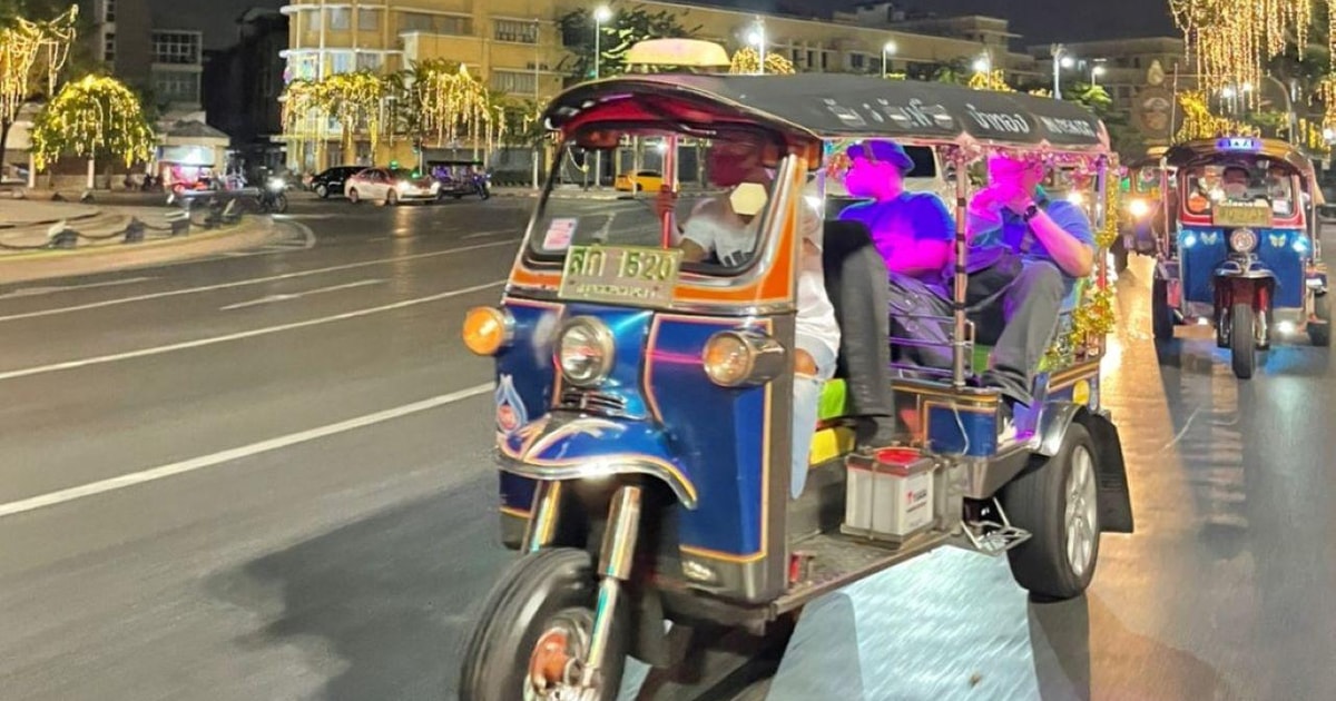 Bangkok: TUK TUK Tour Vida Nocturna Privado con Recogida del Hotel