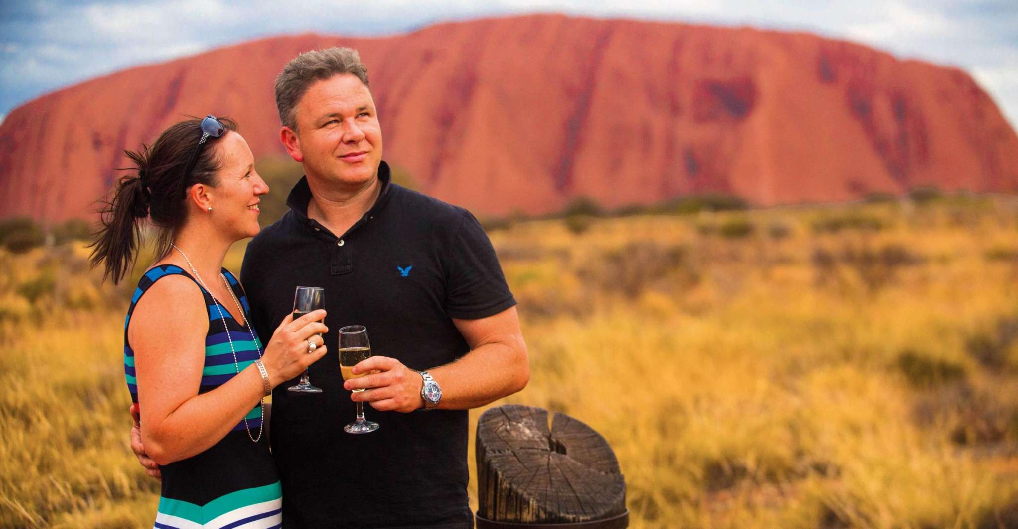 Uluru 1.5-Hour Sunset Tour with Sparkling Wine & Cheeseboard - Housity