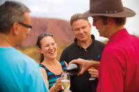 Uluru, 1,5 horas, passeio por pôr do sol com espumante de vinho e queijo - Housity