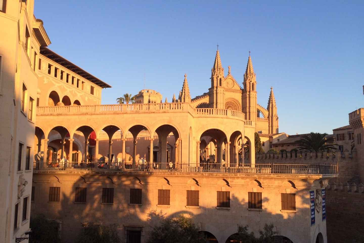 Palma Old Town Insider Tour with visit of the Cathedral - Private Group Guided Tour of Palma and Cathdral