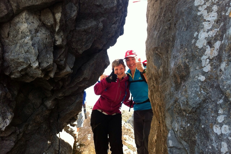 Van Barcelona: Montserrat-dagtrip met begeleide wandeling