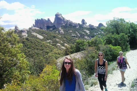 De Barcelona: viagem de dia inteiro a Montserrat com caminhada guiada