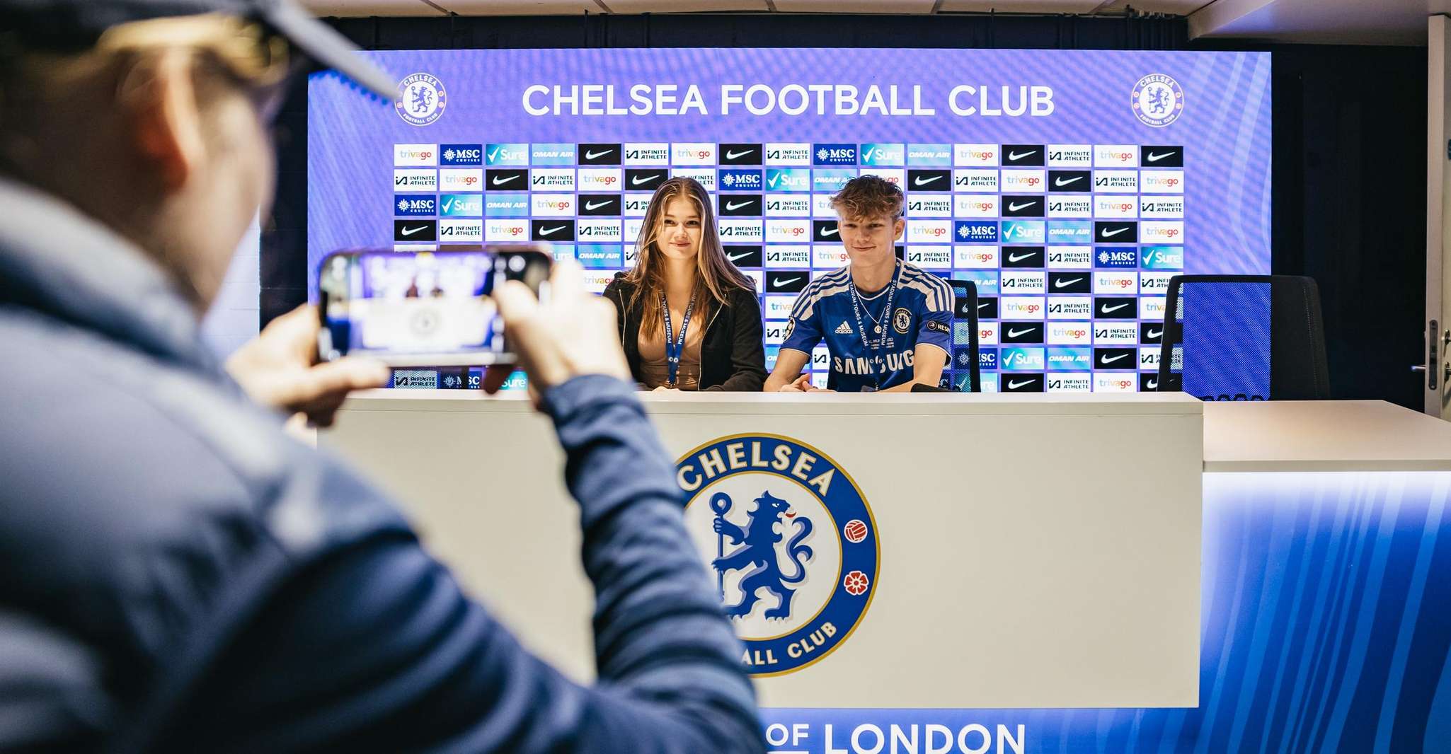 London, Chelsea Football Club Stadion und Museum Tour - Hizvo