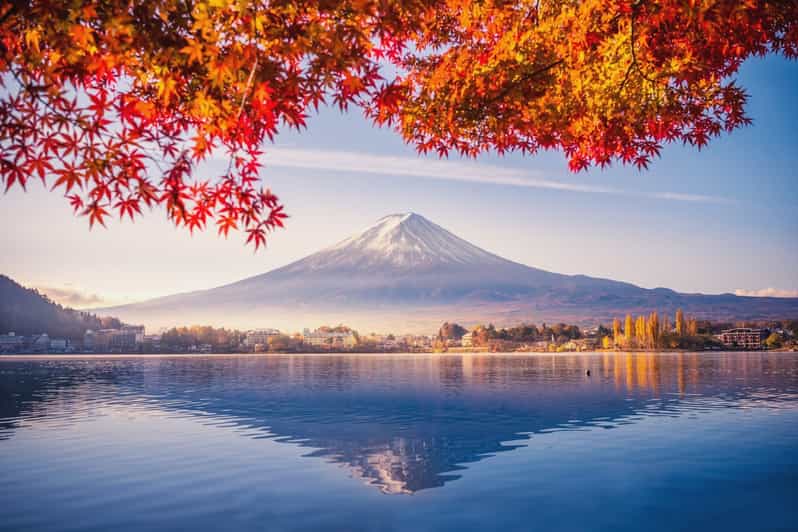 Mt Fuji and Lake Kawaguchi Scenic 1-Day Bus Tour