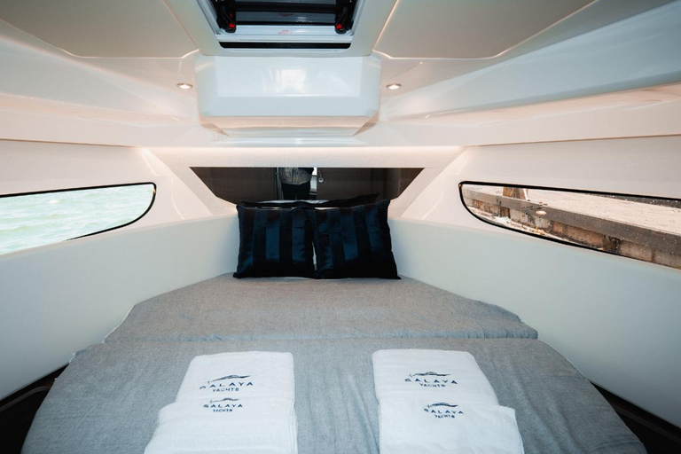 Jakarta: Private Luxus-Yacht-Tour zu 3 Inseln mit SchnorchelnPrivate Tour zum Inselhopping am Vormittag (08:00–12:00 Uhr)