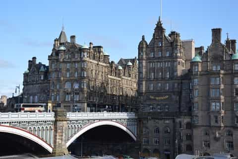 Edimburgo: tour para niños con un amigo local