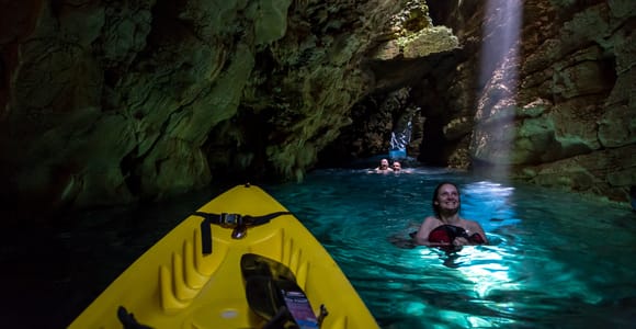 Von Zadar: Ganztagestour mit dem Kajak auf Dugi Otok