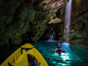 Von Zadar: Ganztagestour mit dem Kajak auf Dugi Otok