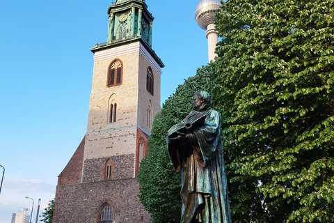 Berlin : Transfert privé en minibus avec chauffeur et guideTransfert privé de 3 heures en minibus avec chauffeur et guide