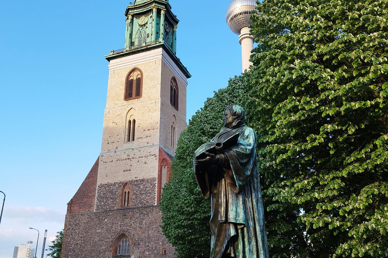 Berlin : Transfert privé en minibus avec chauffeur et guideTransfert privé de 3 heures en minibus avec chauffeur et guide