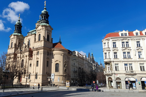 Tour guidato privato di mezza giornata di Praga in auto o a piediTour a piedi - 4 ore