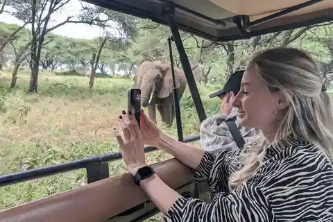 5Days, Tanzania Lodge Safaris & Hot Air Balloon