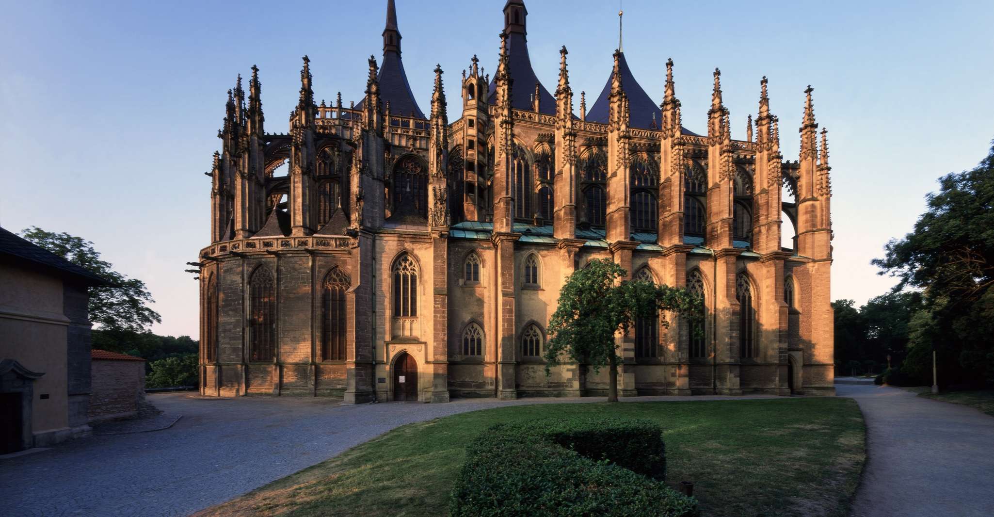 From Prague, Half-Day Coach Tour to Kutná Hora - Housity