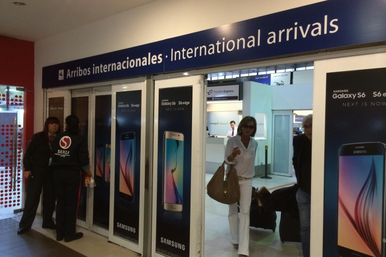 Buenos Aires: privétransfer vanaf de luchthaven Jorge NewberryPrivétransfer - Jorge Newberry Airport naar Ezeiza Airport