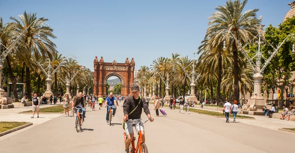 BEST 3-hour bike tour in Barcelona
