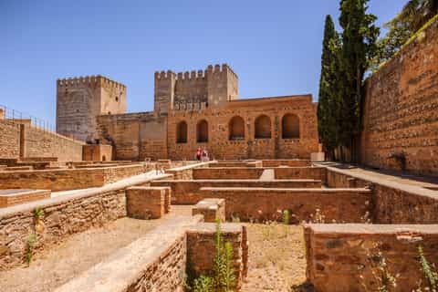 Granada: Alhambra & Nasrid Palaces Fast-Track Ticket