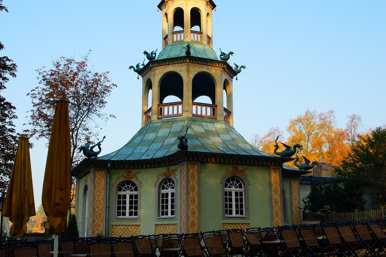 Potsdam: Hop-On Hop-Off Bus Tour with Audio Guide