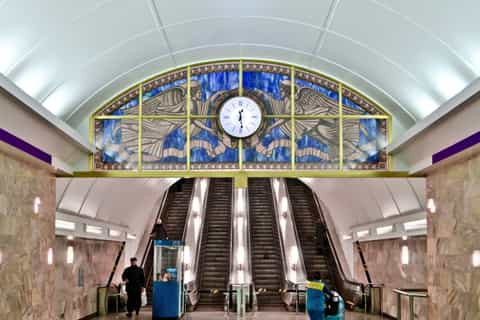 St. Petersburg Metro Tour