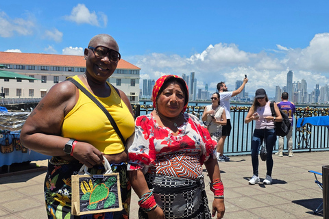 Escale à Panama : visite citadine et écluses de Pedro MiguelDepuis le terminal 2 de l&#039;aéroport de Tocumen