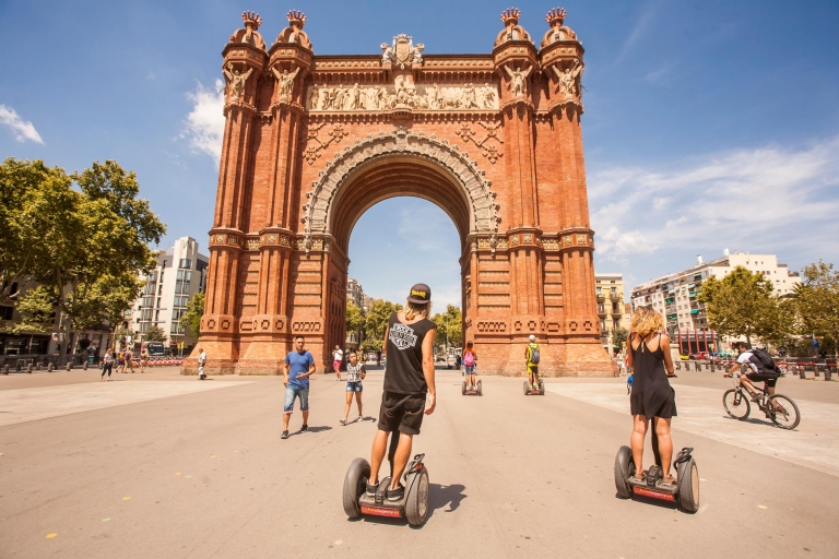 Barcelona: 3-stündige Sightseeing-Tour mit dem SegwayBarcelona: 3-stündige Segway-Tour für kleine Gruppen