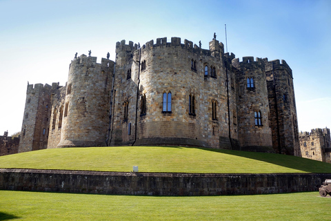 Alnwick Castle und Scottish Borders Tour ab EdinburghTagestour ohne Eintritt zu Alnwick Castle