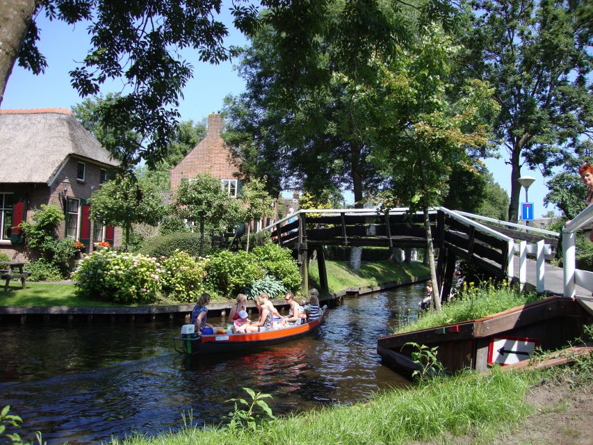 From Amsterdam: Small Group Day Trip to Giethoorn with Lunch | GetYourGuide