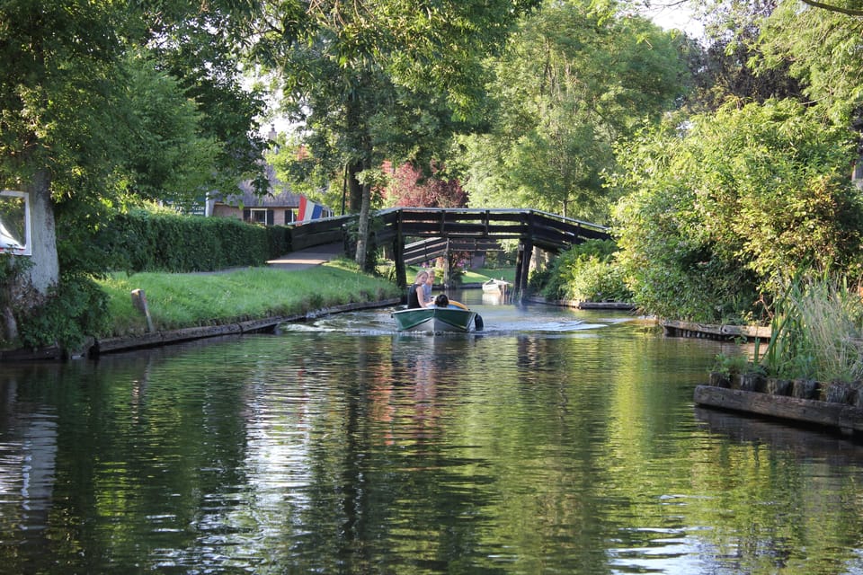 From Amsterdam: Small Group Day Trip to Giethoorn with Lunch | GetYourGuide