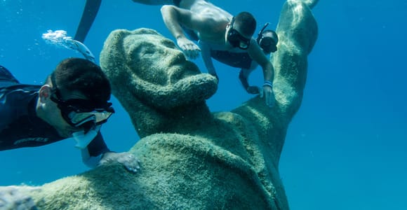 Trogir: 3 versteckte Schätze – Bootstour mit Mittagessen & Getränken