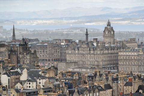 Edinburgh: 3-Hour Historical Walking Tour in Italian