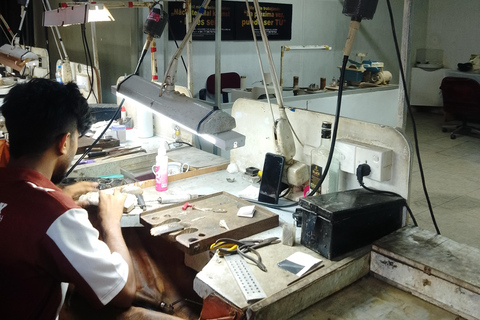 Kandy Traditional Jewelry making with gem cutting experience