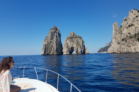 Tour en barco compartido de Sorrento a Capri - MSH