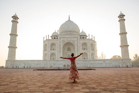 From Delhi: Taj Mahal & Agra Private Day Trip with Transfers Air-Conditioned Car, Driver, Guide, Monument Tickets & Food