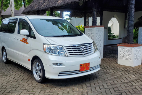 Zanzibar : Transfert des hôtels de Nungwi à Stone Town/Aéroport.