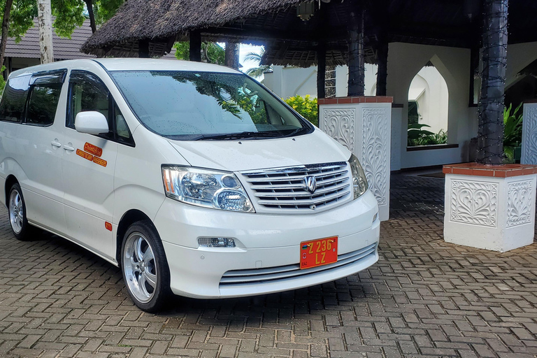 Zanzibar : Transfert des hôtels de Nungwi à Stone Town/Aéroport.