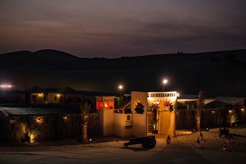 Dubai: Acampamento beduíno, safári nas dunas, show de falcões e jantar com churrascoDubai: Safári no Deserto em Veículo 4x4, Jantar e Show