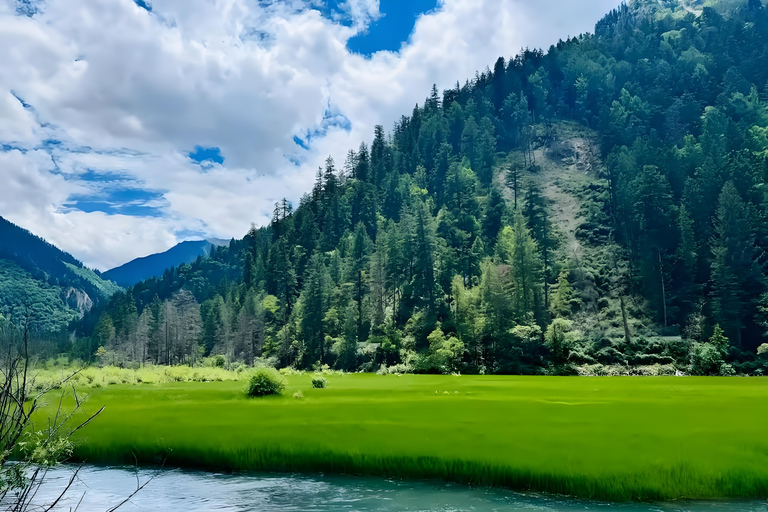 Sichuan: Jiuzhaigou Valley Ticket