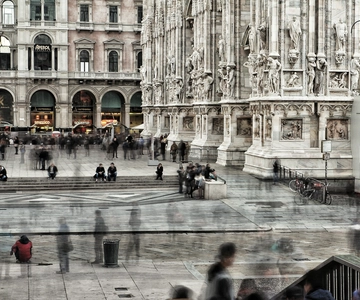 Milan: Private Welcome Tour w/ a Local