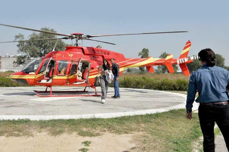 Experience Taj Mahal Tour by Helicopter from Delhi