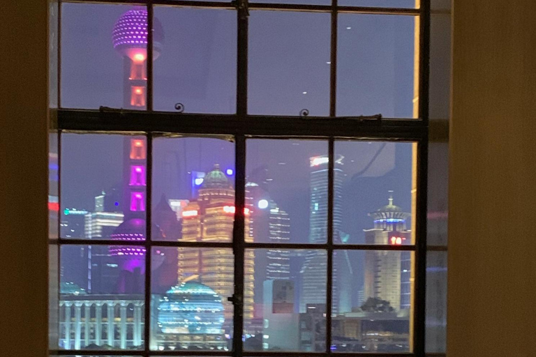 Spiritual Shanghai: Longhua Temple Tour with Food Tasting