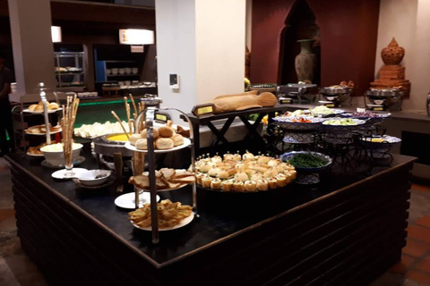 Siem Reap: Evening Buffet & Apsara Dance Evening Buffet & Apsara Dance（No transfer service）