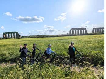 Rome : Voie Appienne, Aqueducs et Catacombes - Visite guidée en E-Bike