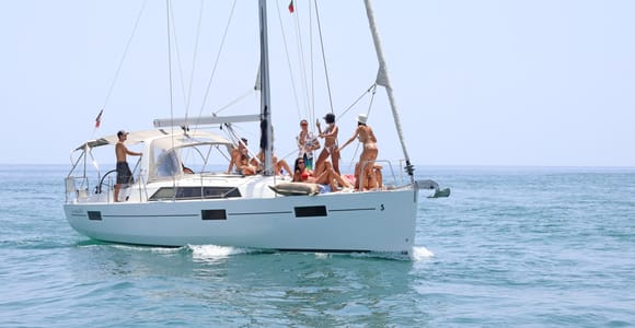 Portimão: Private Sailing Tour in Algarve Coast
