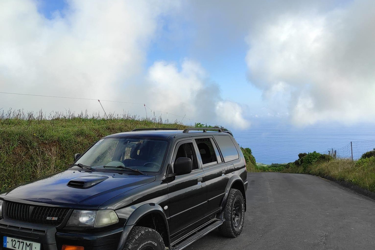 Hidden Routes of Sete Cidades: Lagoons and Unique Landscapes 4x4 Hidden Routes of the Seven Cities: Lagoons and Unique Landscapes 4x4
