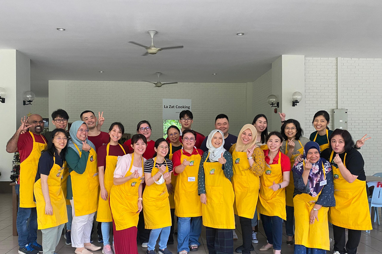 Kuala Lumpur: Malaysian Cooking Class with Market Tour Kuala Lumpur: LaZat Malaysian Cooking Class with Market Tour