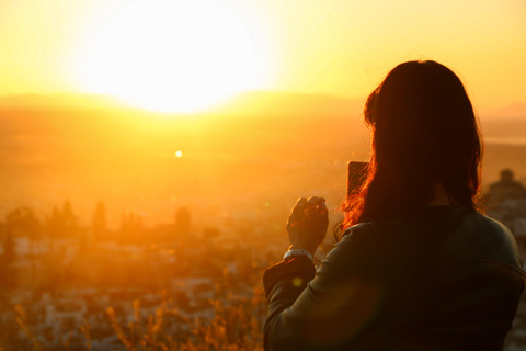 Granada: Albaicín and Sacromonte Guided Private Walking Tour