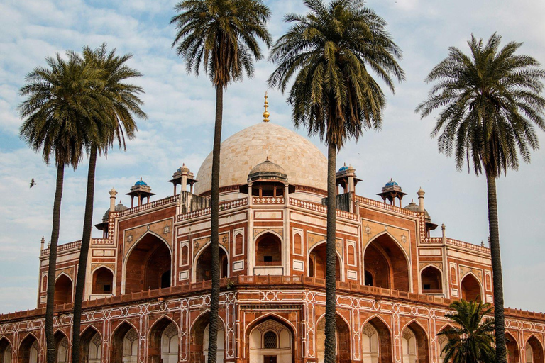 Full Day Delhi Siteseen Tour Including New Delhi & Old Delhi Full Day tour with Transportation, Guide & Entry Ticket.