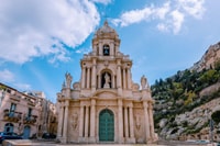 Scicli, Sicily Hidden Gem in-App Audio Tour (inglés) - Housity