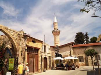 Welcome to Limassol: Private Tour with a Local